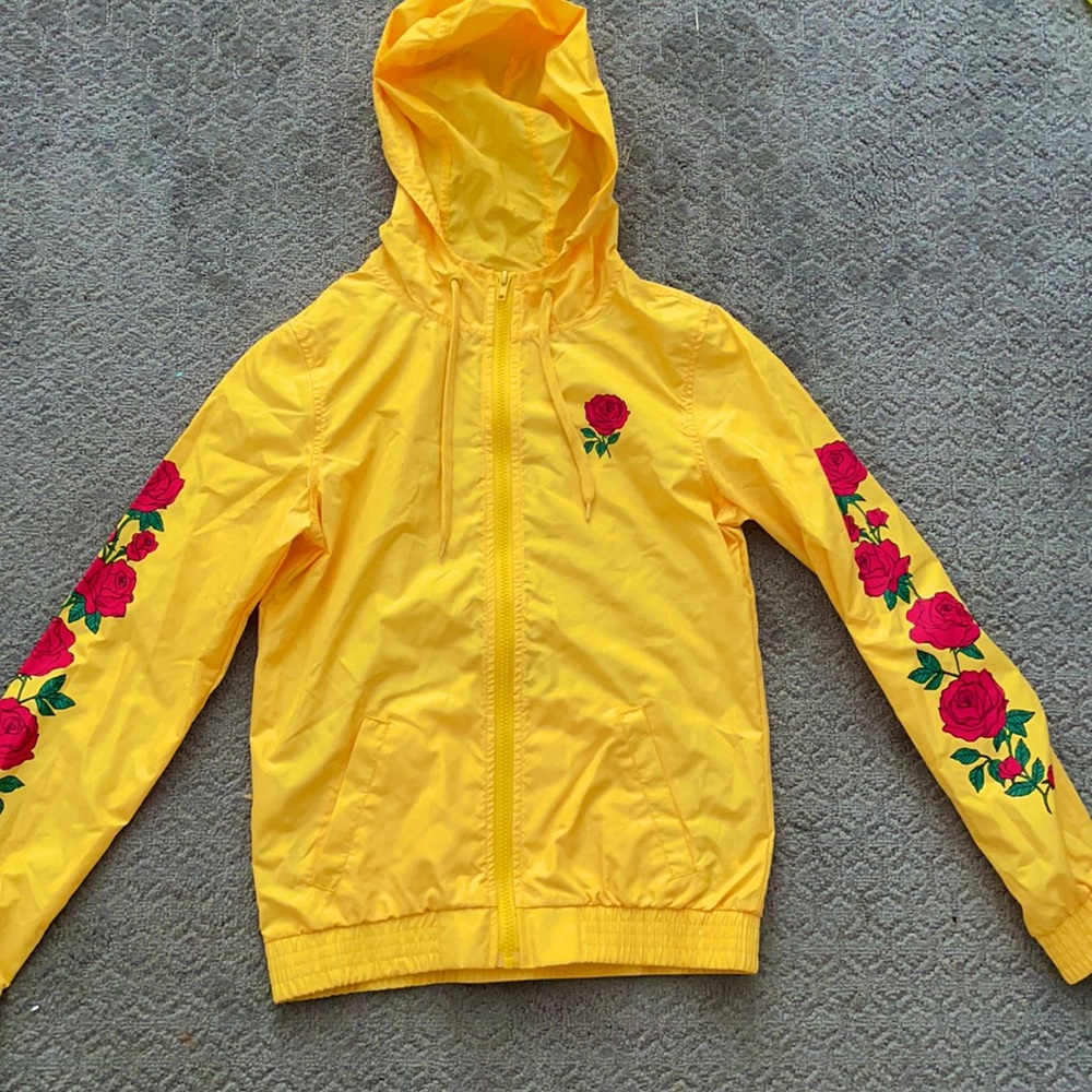 Zumiez bright yellow windbreaker💛